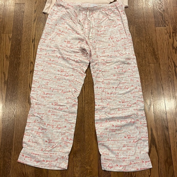 Love by Gap Women’s pink love print lounge pajama set size small - Picture 4 of 7